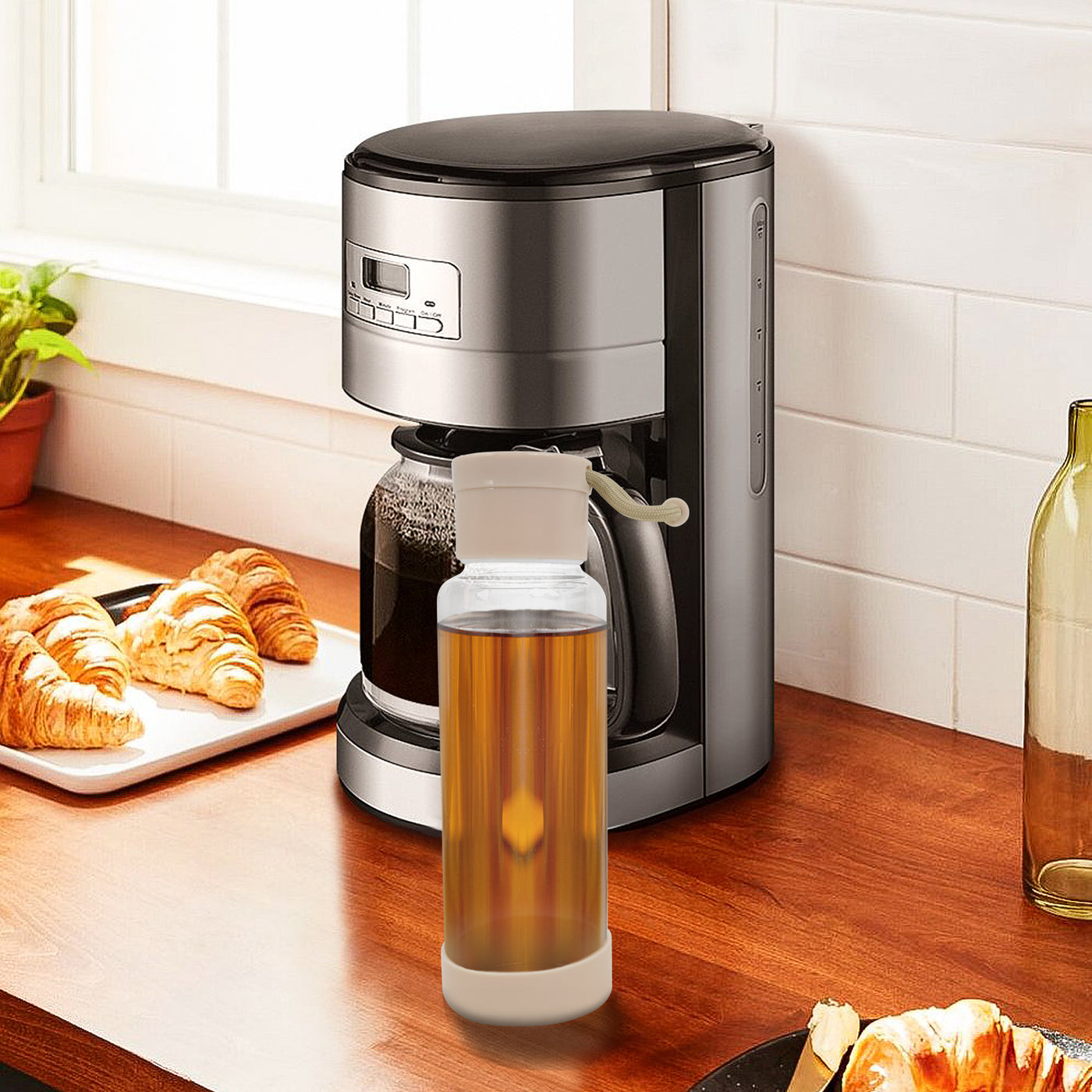 Clear Water Bottle 12oz / 350ml Wide Mouth Glass Bottles with Lids for Juicing